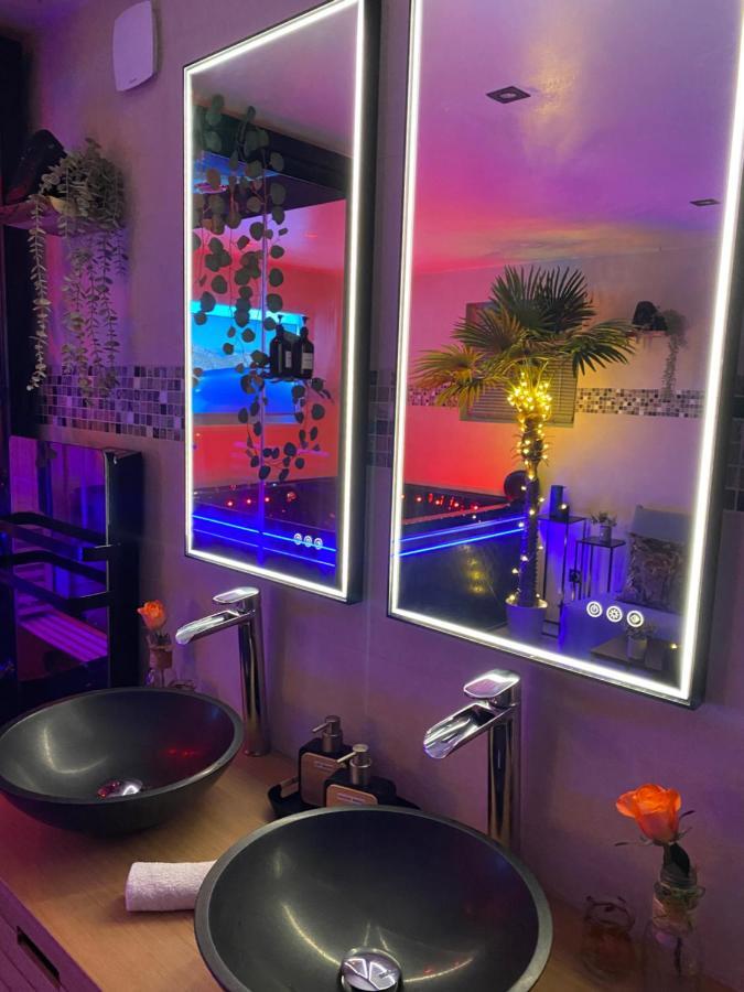 Bioty Chill & Spa 勒布朗-梅尼尔 外观 照片